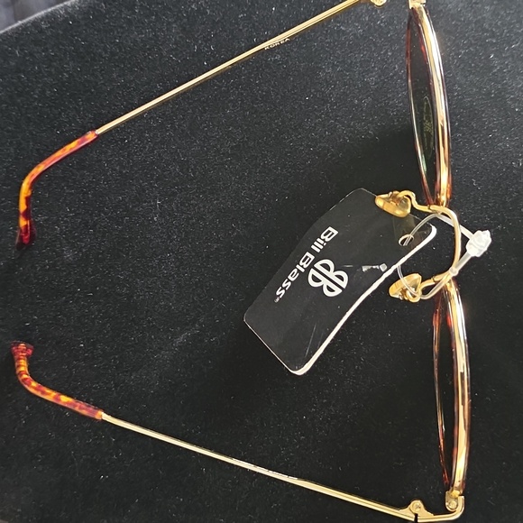 Bill Blass Sunglasses - Picture 4 of 7